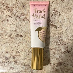 Too Faced Peach Perfect Comfort Matte Foundation in Natural Beige